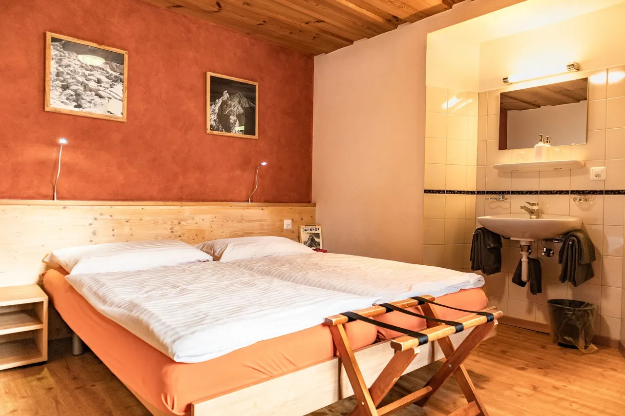 Hotel Bahnhof — rooms and atmosphere