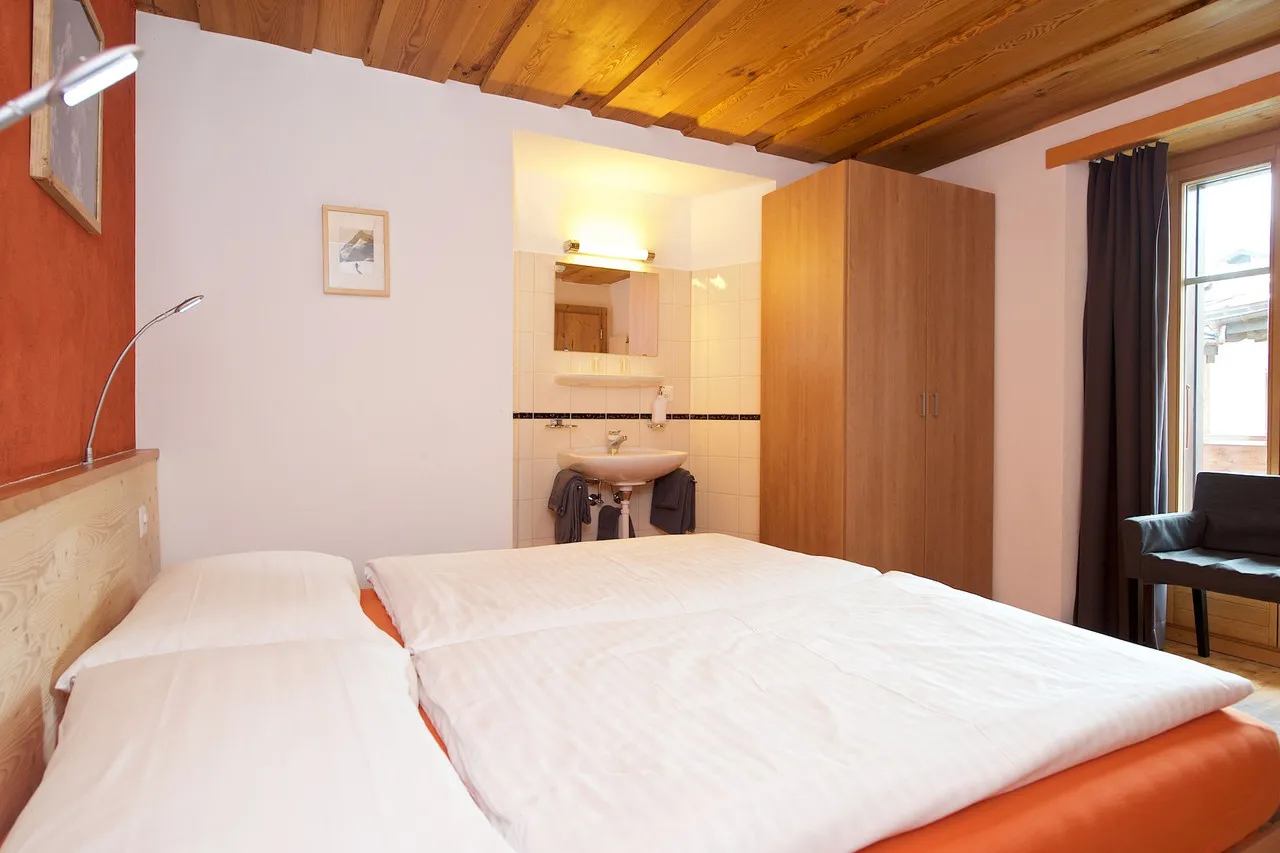 Hotel Bahnhof — rooms and atmosphere