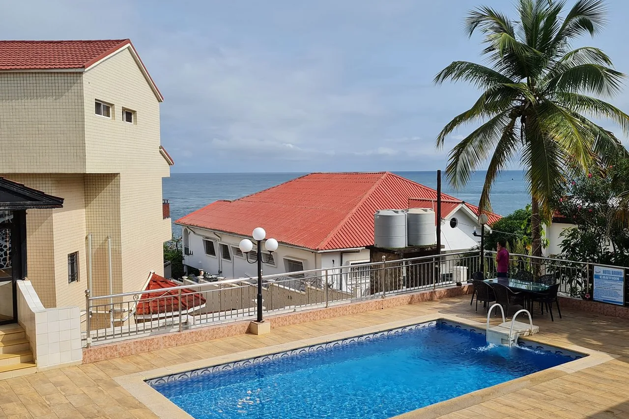 Hotel Barmoi — โรงแรมในฟรีทาวน์