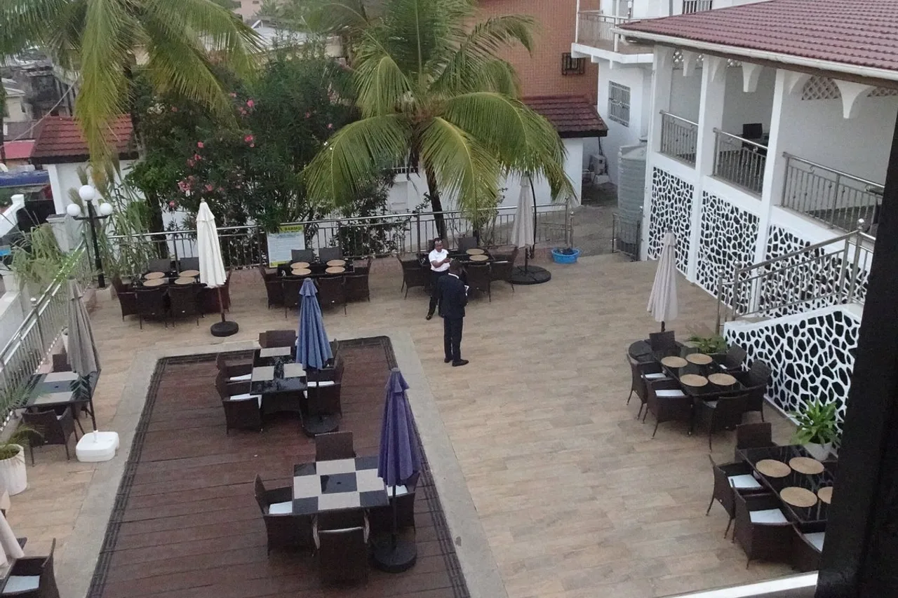 Hotel Barmoi — ภาพห้องพักและบรรยากาศ