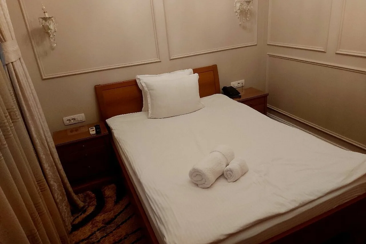 Hotel Begolli — ภาพห้องพักและบรรยากาศ