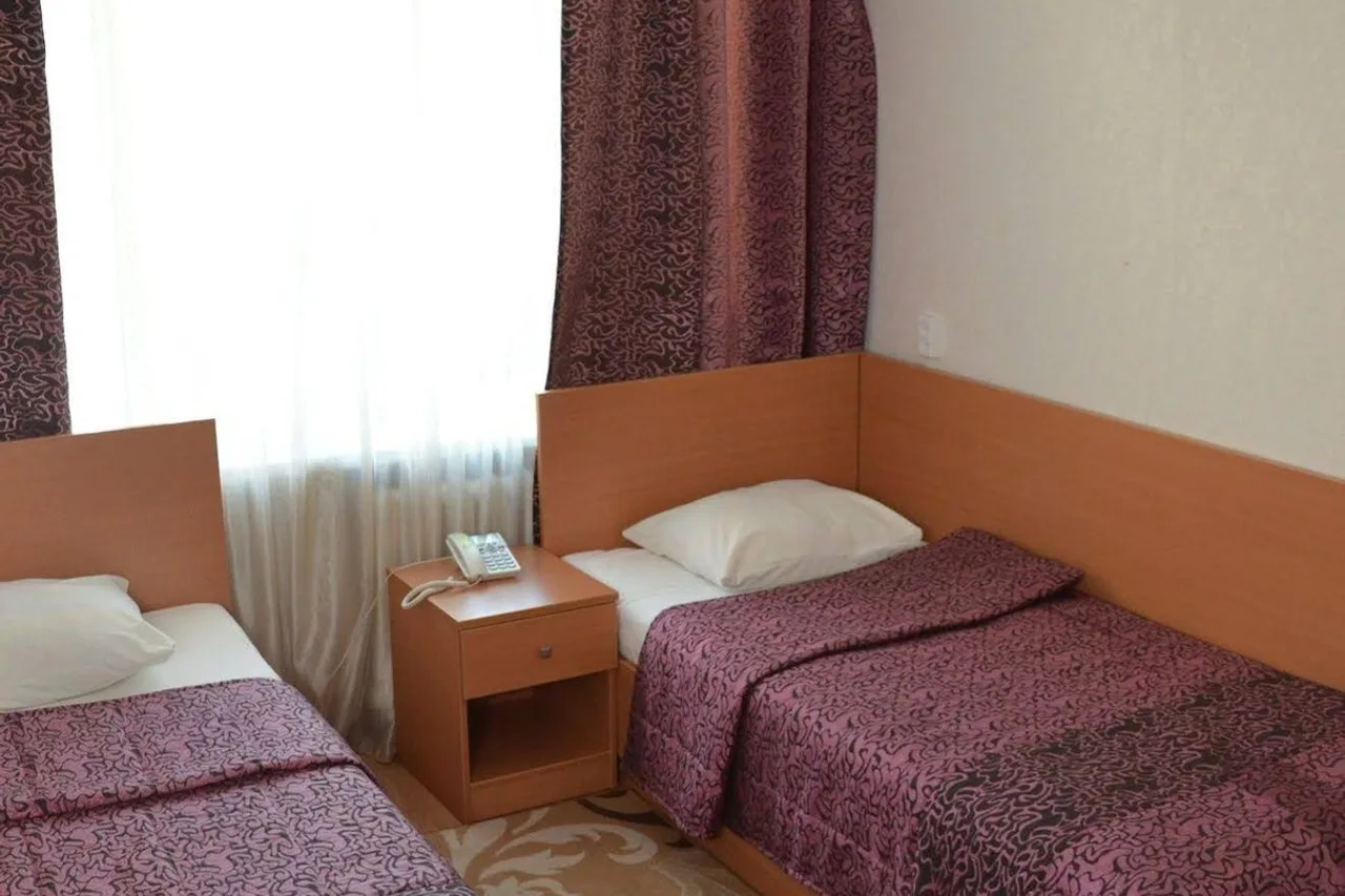 Hotel Belarus Brest — ภาพห้องพักและบรรยากาศ