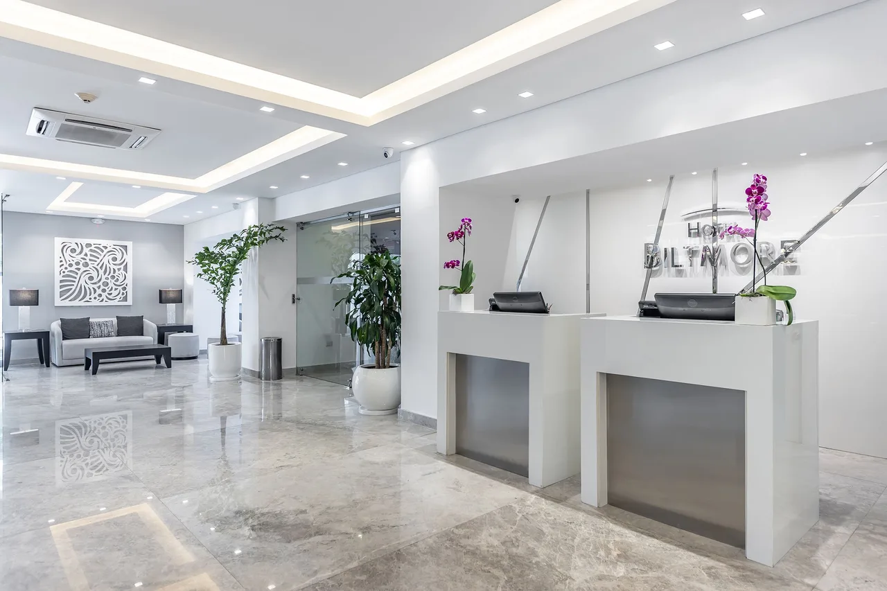 Hotel Biltmore Guatemala — ภาพห้องพักและบรรยากาศ