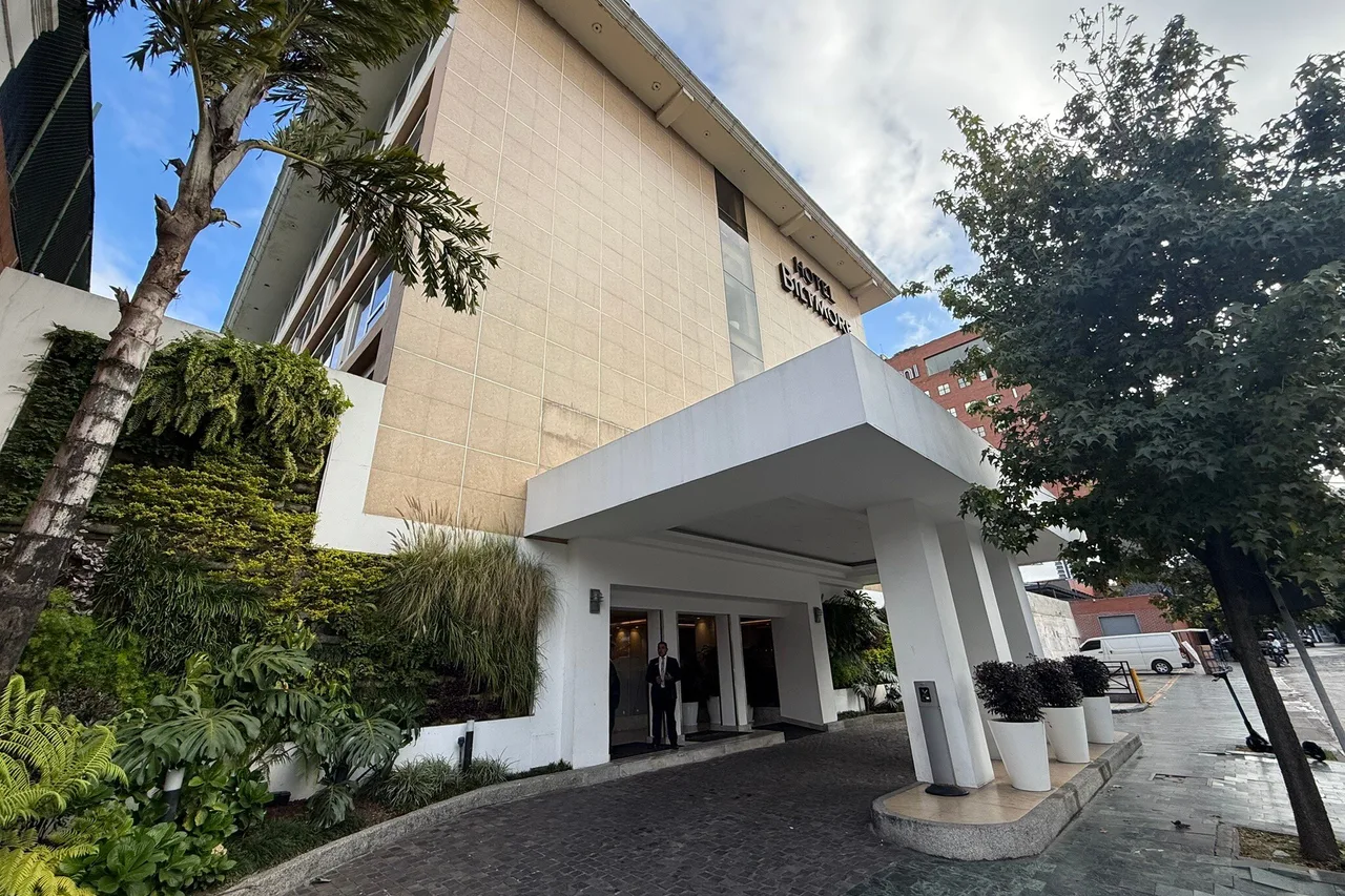 Hotel Biltmore Guatemala — ภาพห้องพักและบรรยากาศ