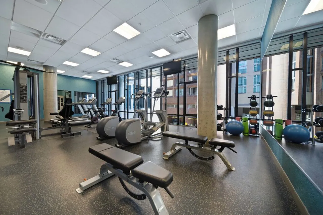 Hotel BLU Vancouver — ภาพห้องพักและบรรยากาศ