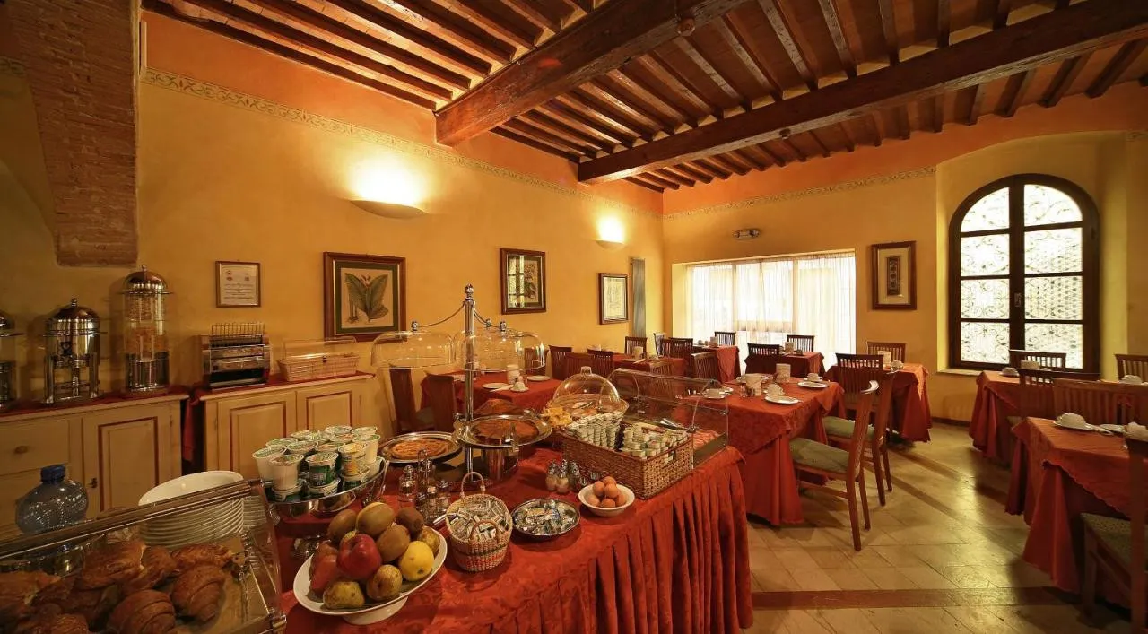 Hotel Bologna Pisa — rooms and atmosphere