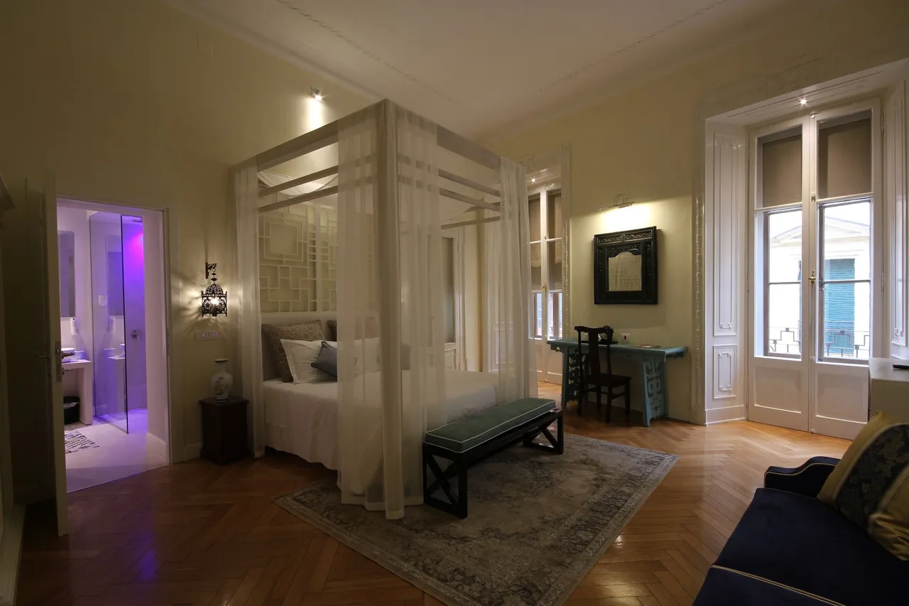 Hotel Bologna — rooms and atmosphere