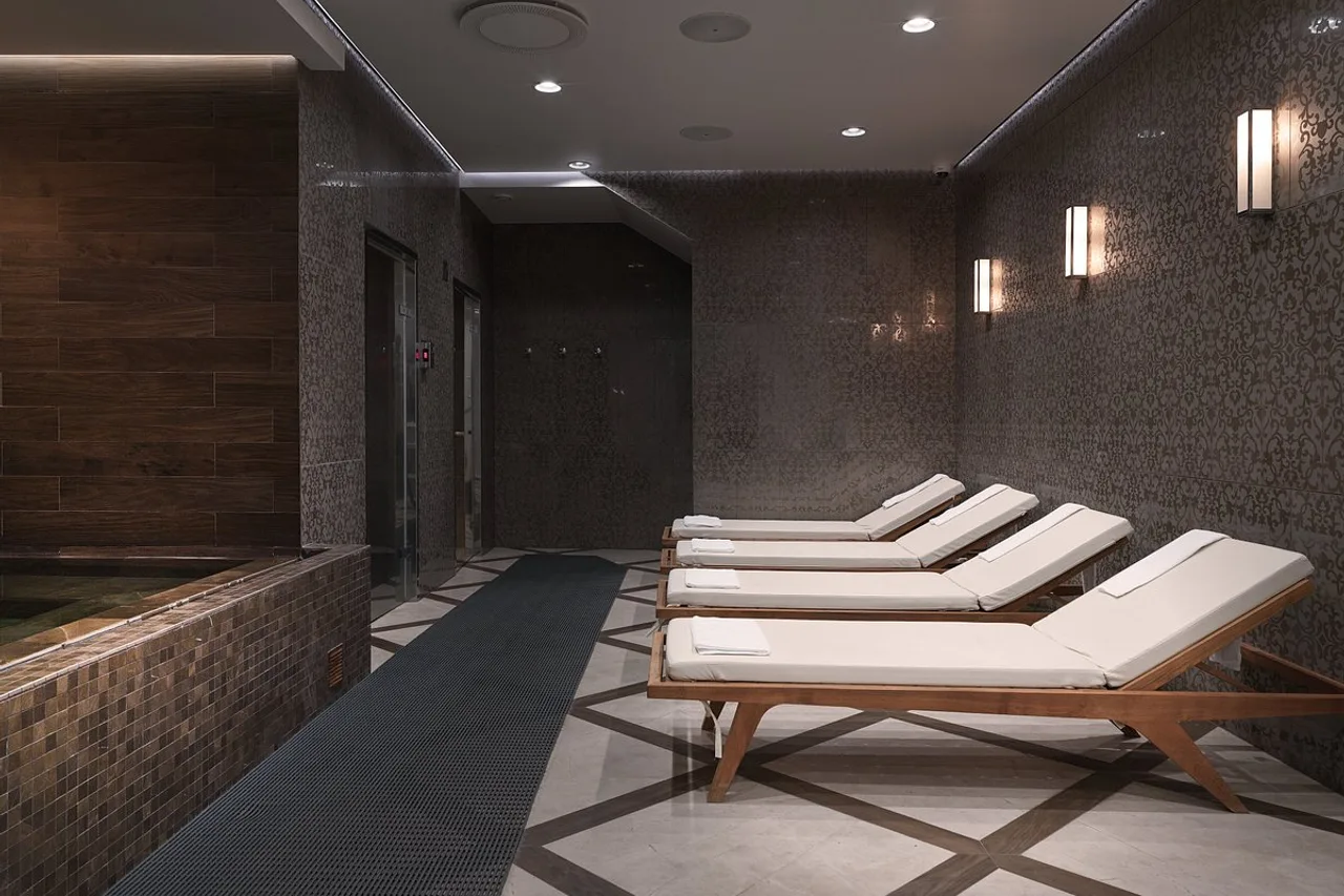 Hotel Borg by Keahotels — rooms and atmosphere