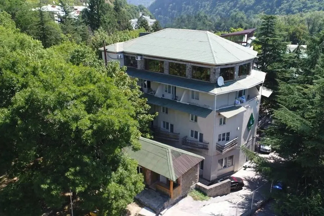 Hotel Borjomis Kheoba — โรงแรมในบอร์โจมิ