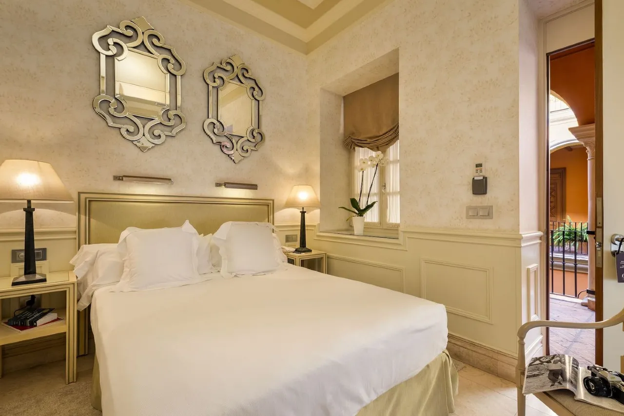Hotel Boutique Casa del Poeta — rooms and atmosphere