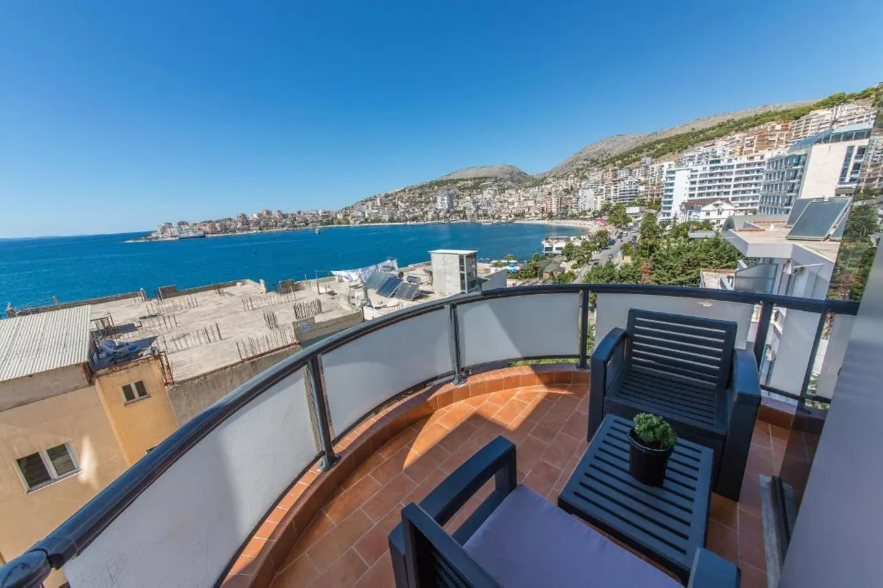 Hotel Brilant Saranda — ภาพห้องพักและบรรยากาศ