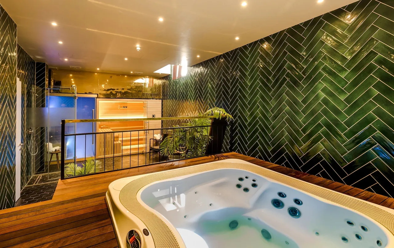 Brown Beach House & Spa — rooms and atmosphere