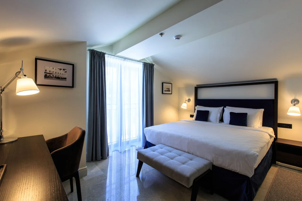 Hotel California by Aycon — ภาพห้องพักและบรรยากาศ