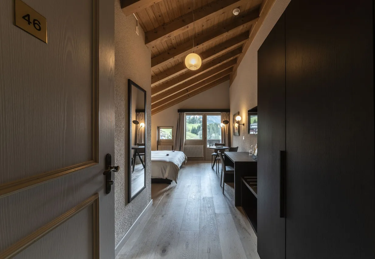 Hotel Caprice — rooms and atmosphere