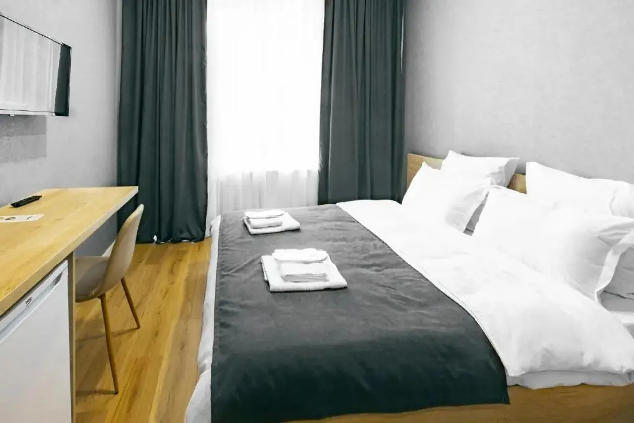 Hotel Caucasus Borjomi — ภาพห้องพักและบรรยากาศ