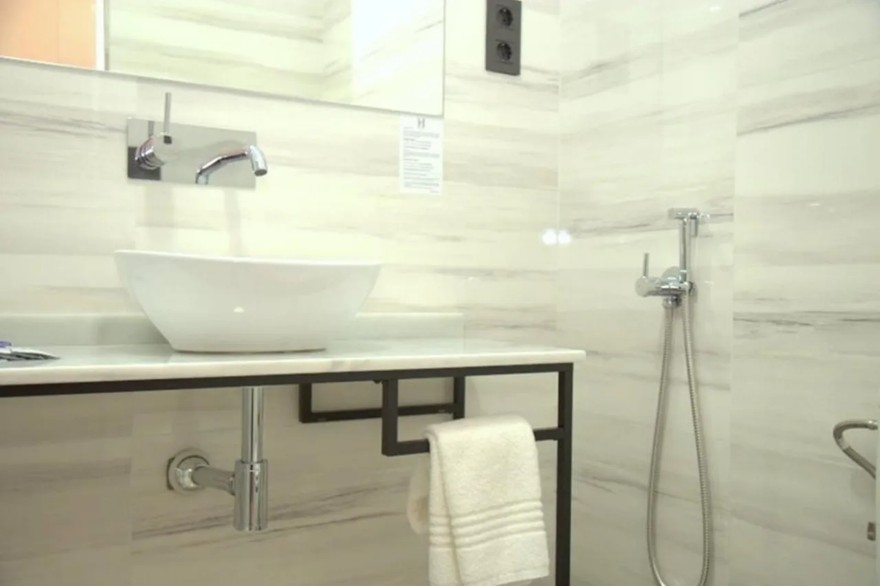 Hotel Cedrán — ภาพห้องพักและบรรยากาศ
