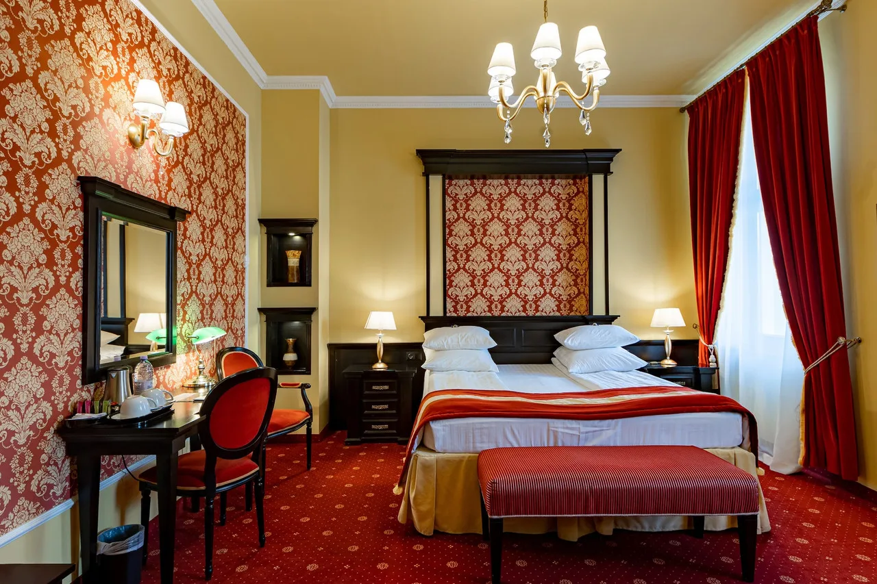 Hotel Central Park Sighisoara — ภาพห้องพักและบรรยากาศ