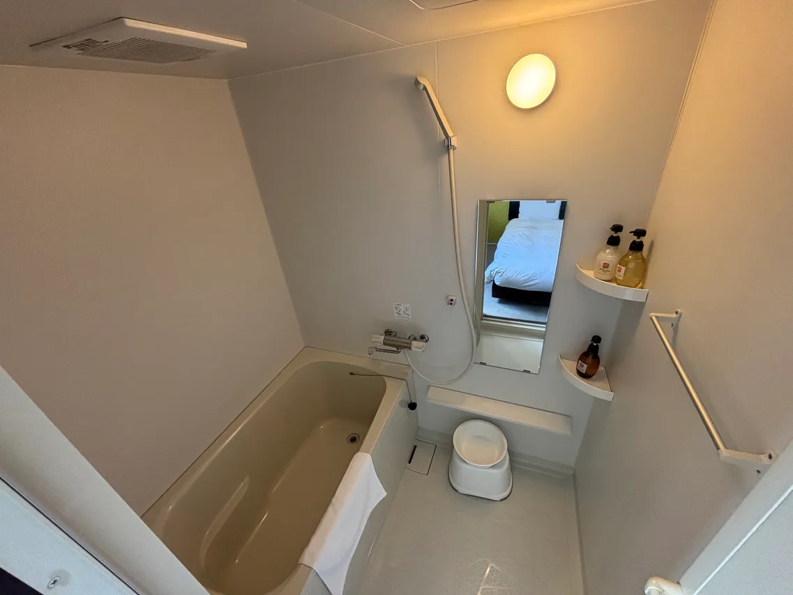Hotel Cerezo Tokyo — rooms and atmosphere