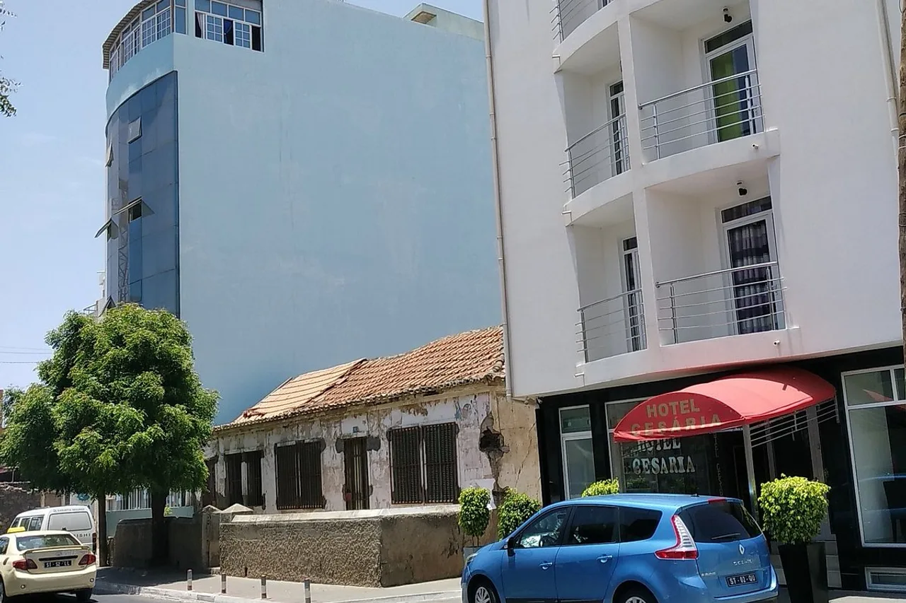 Hotel Cesaria — โรงแรมในปราเอีย