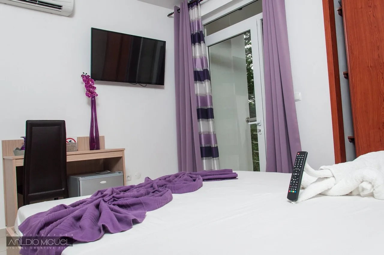 Hotel Cesaria — ภาพห้องพักและบรรยากาศ