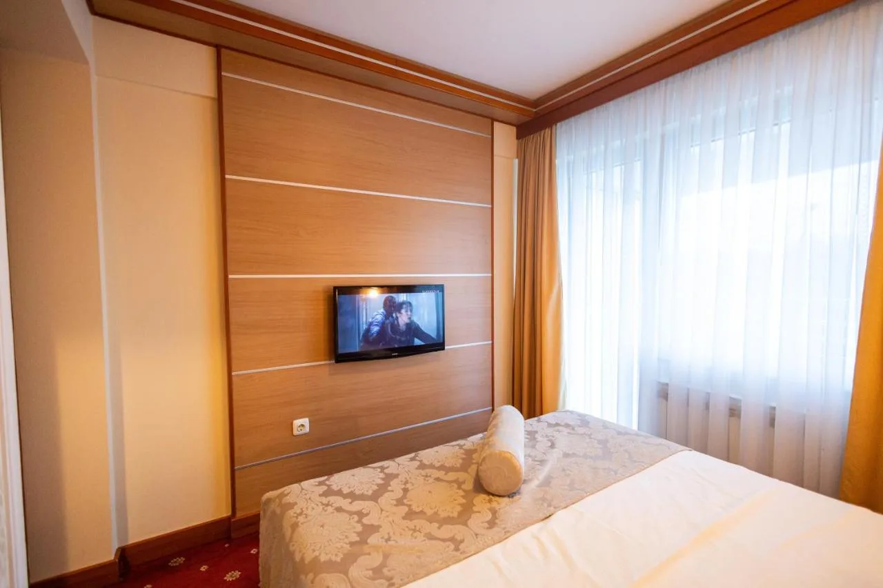 Hotel Cezar Banja Luka — ภาพห้องพักและบรรยากาศ