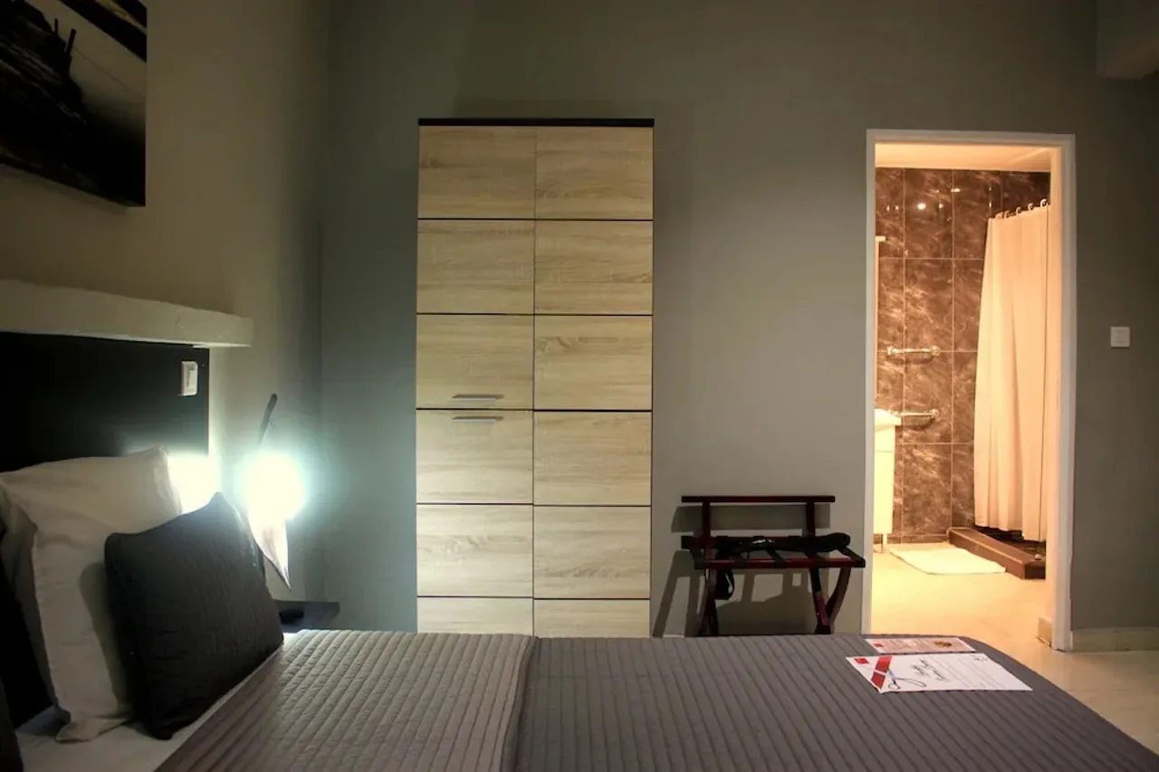 Hotel Chez Jimmy — ภาพห้องพักและบรรยากาศ