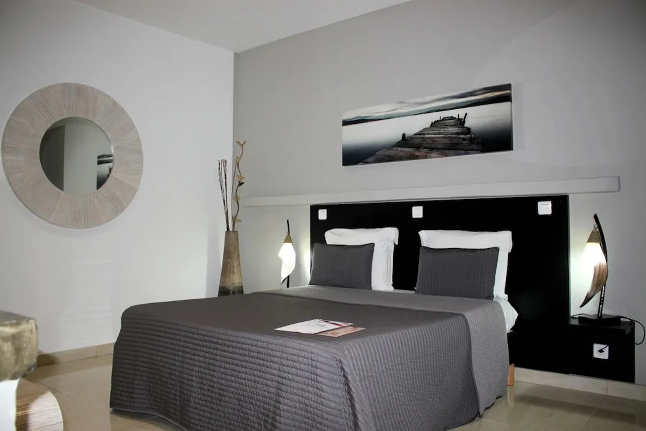 Hotel Chez Jimmy — ภาพห้องพักและบรรยากาศ