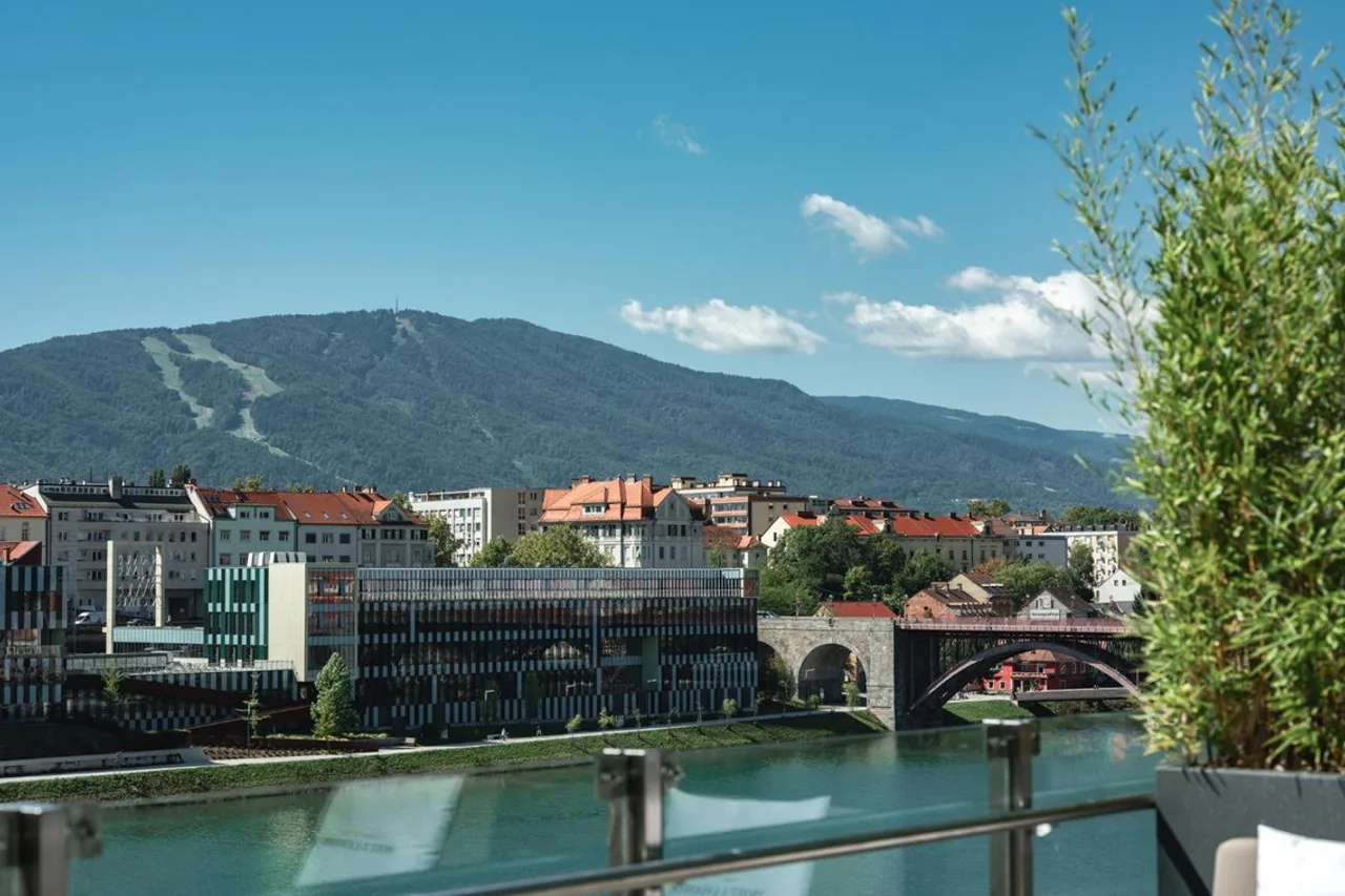 Hotel City Maribor — ภาพห้องพักและบรรยากาศ
