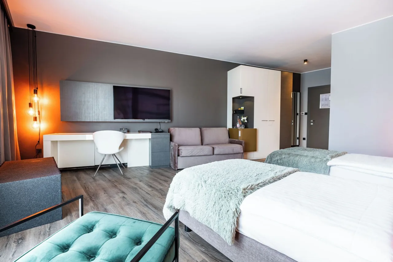 Hotel City Maribor — ภาพห้องพักและบรรยากาศ