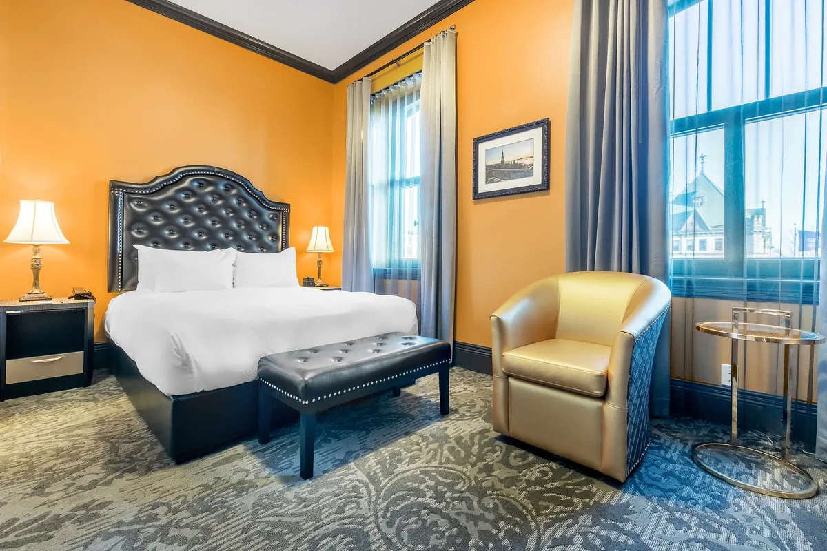 Hotel Clarendon — ภาพห้องพักและบรรยากาศ