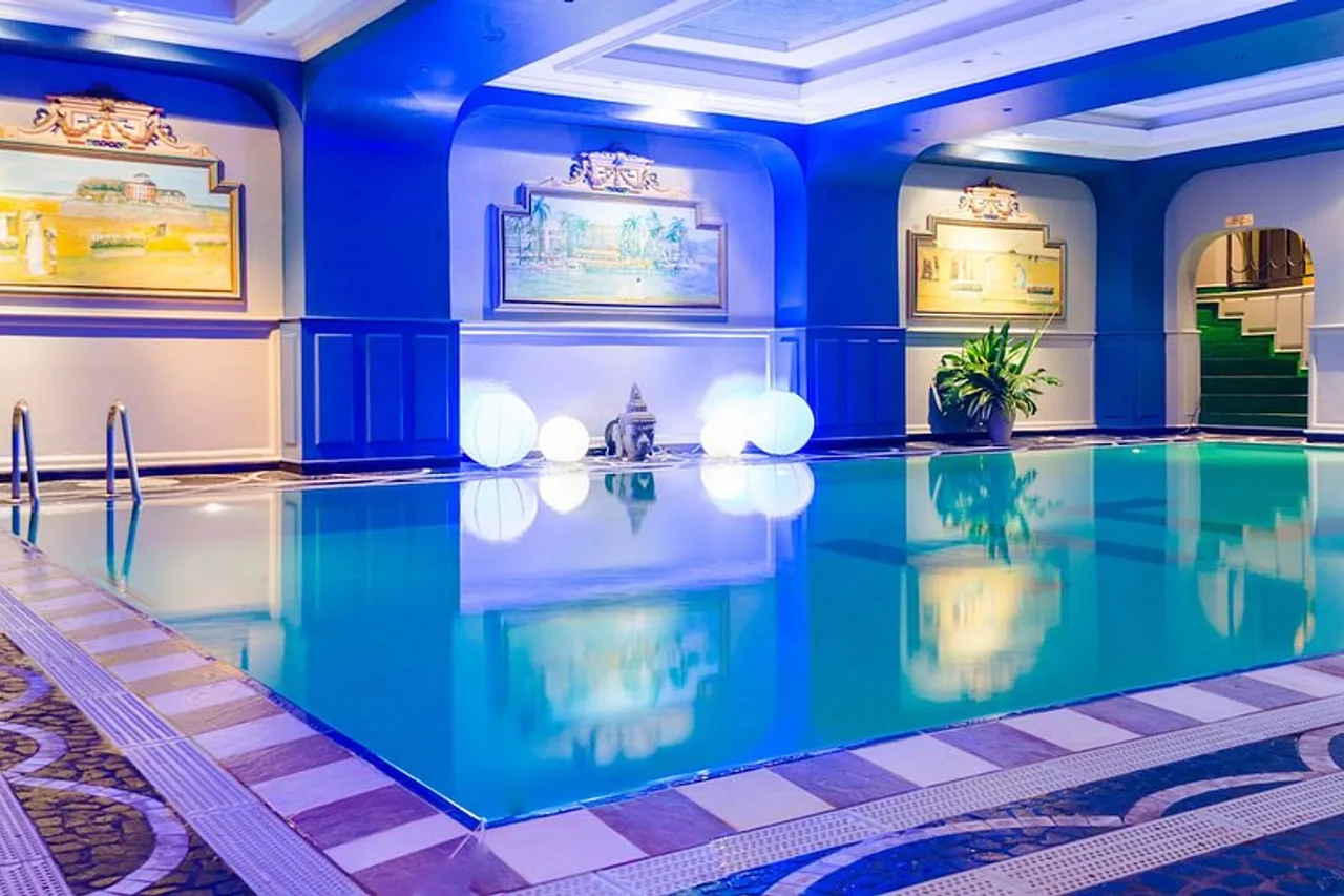 Hotel Colbert Palace — ภาพห้องพักและบรรยากาศ