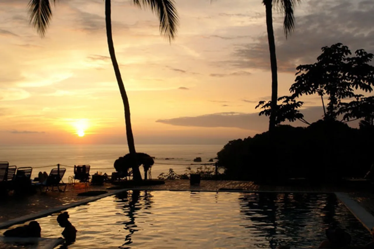 Hotel Costa Verde — ภาพห้องพักและบรรยากาศ
