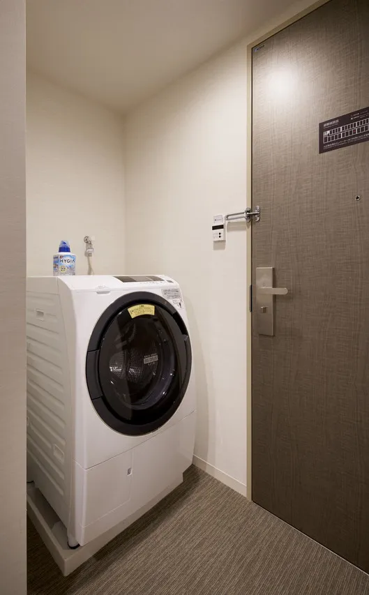 Hotel Crown Hills Ueno Premier — rooms and atmosphere