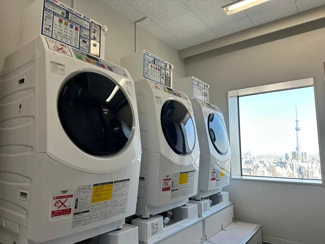 Hotel Crown Hills Ueno Premier — rooms and atmosphere