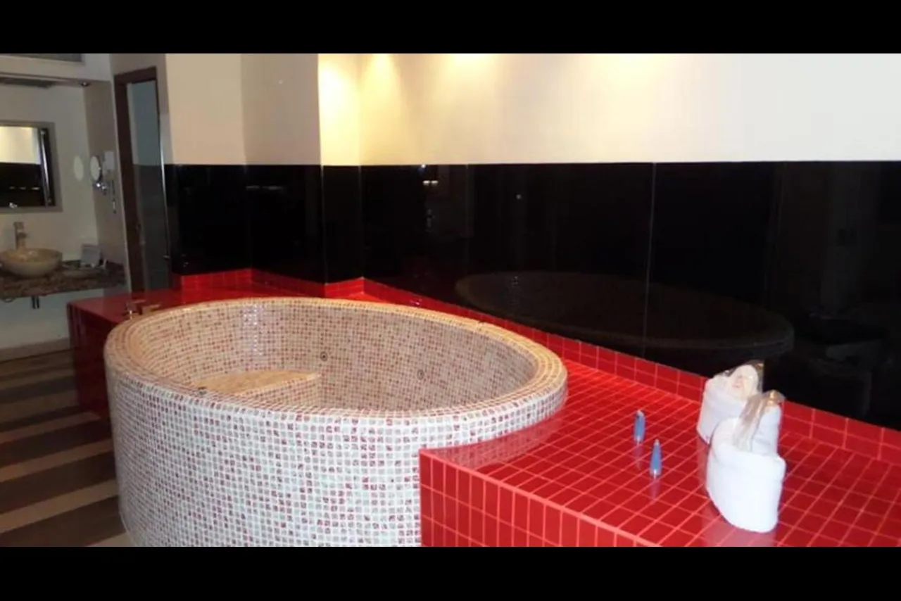 Hotel Cuore — ภาพห้องพักและบรรยากาศ