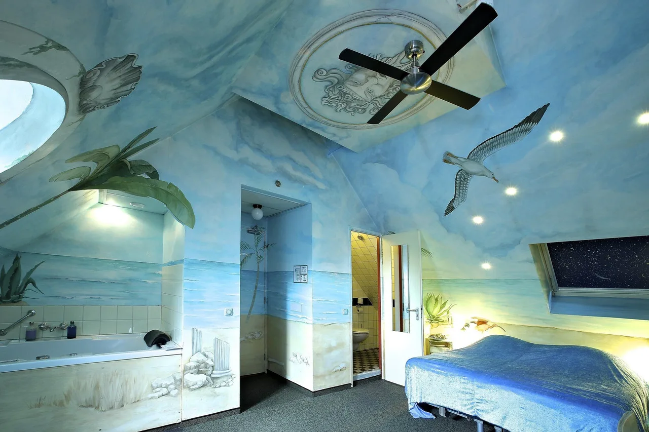 Hotel de Plataan Delft Centrum — ภาพห้องพักและบรรยากาศ