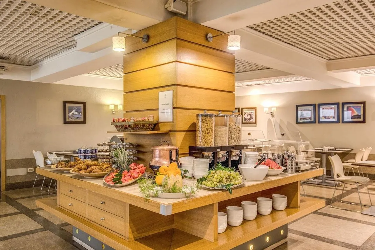 Hotel Delle Nazioni — rooms and atmosphere
