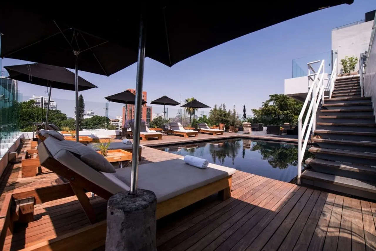 Hotel Demetria — โรงแรมในกวาดาลาฮารา