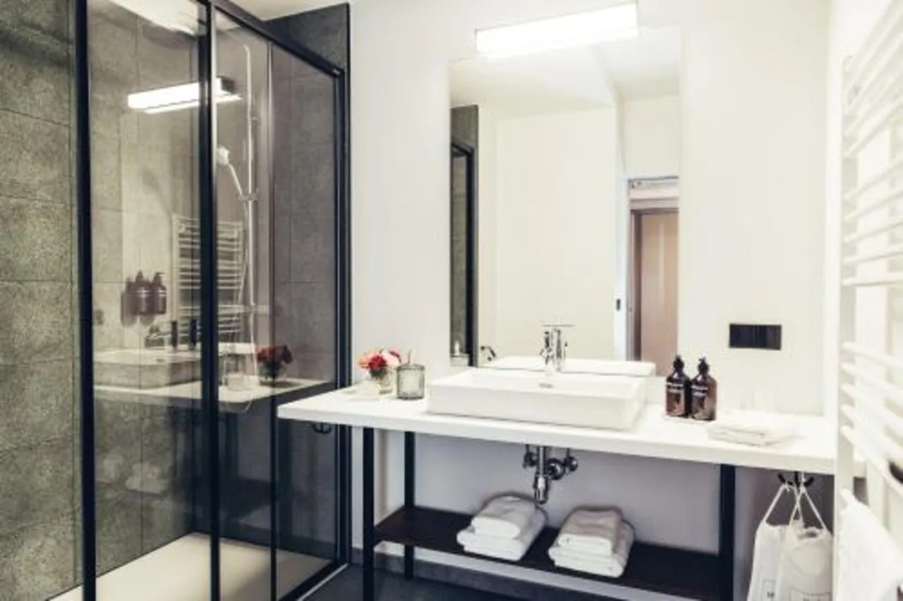 Hotel Dermuth Klagenfurt — ภาพห้องพักและบรรยากาศ