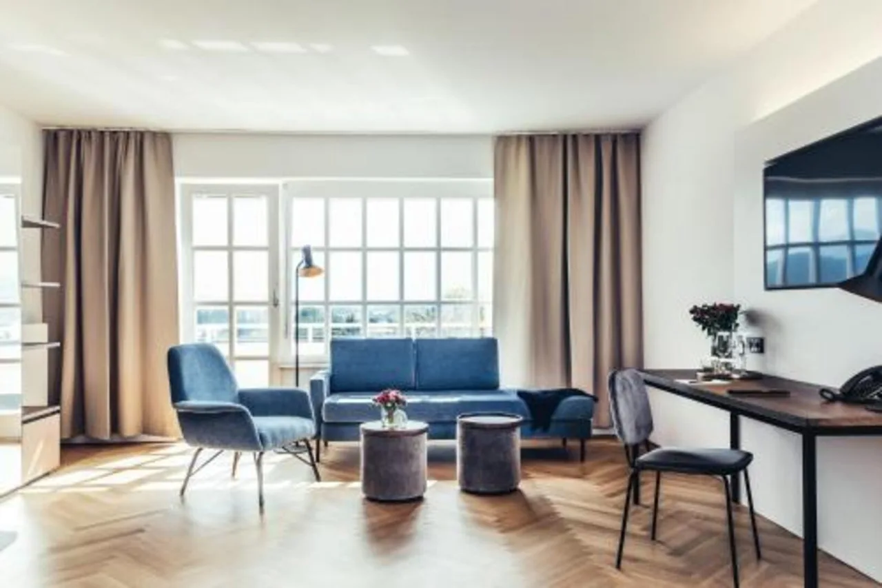 Hotel Dermuth Klagenfurt — ภาพห้องพักและบรรยากาศ