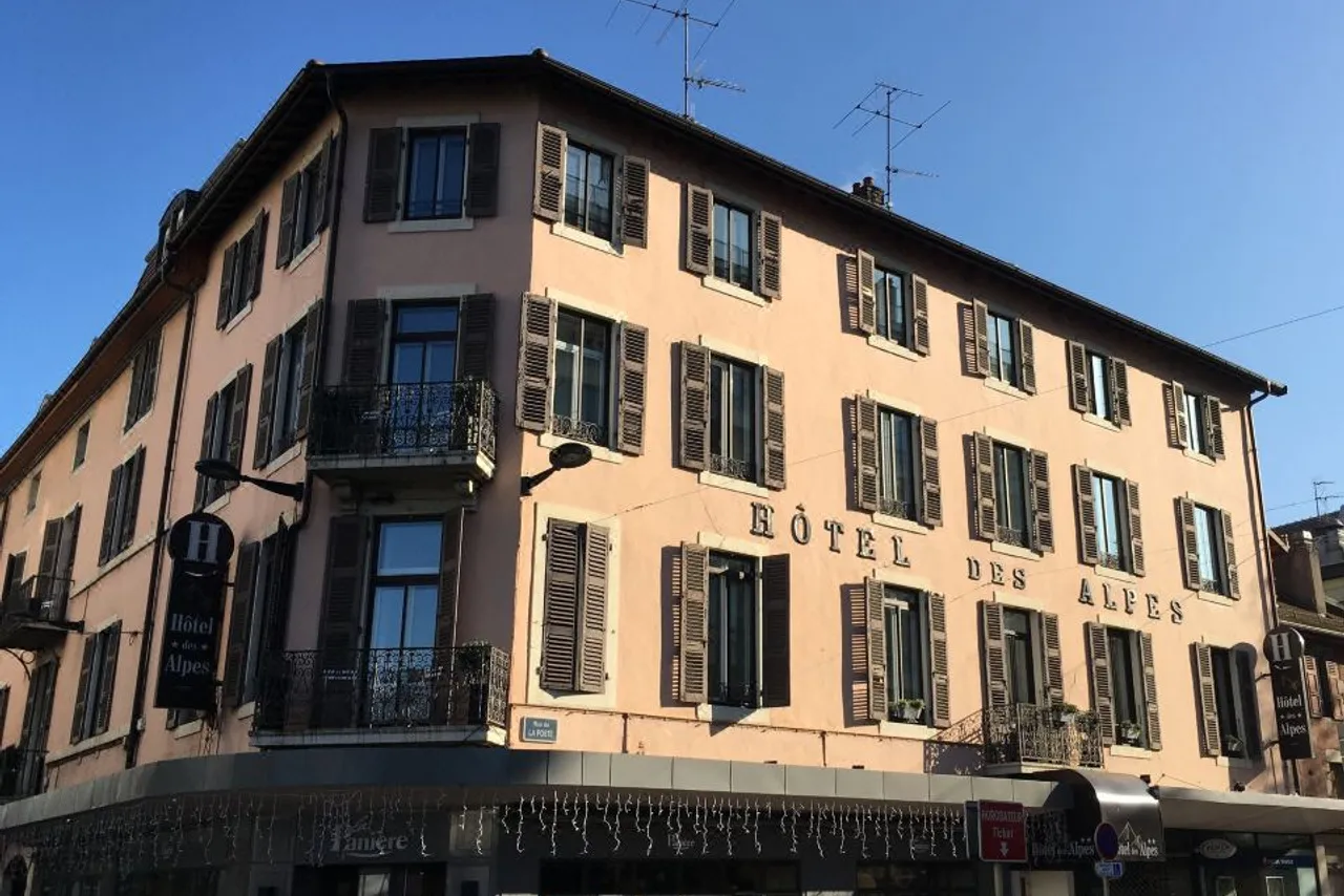Hôtel des Alpes — ภาพห้องพักและบรรยากาศ