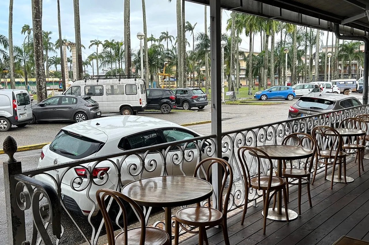 Hotel des Palmistes — rooms and atmosphere