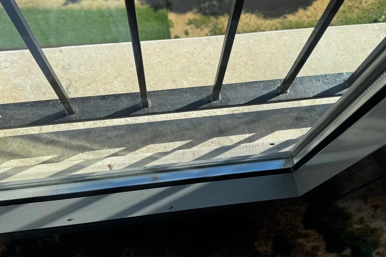 Hotel Divinus — ภาพห้องพักและบรรยากาศ