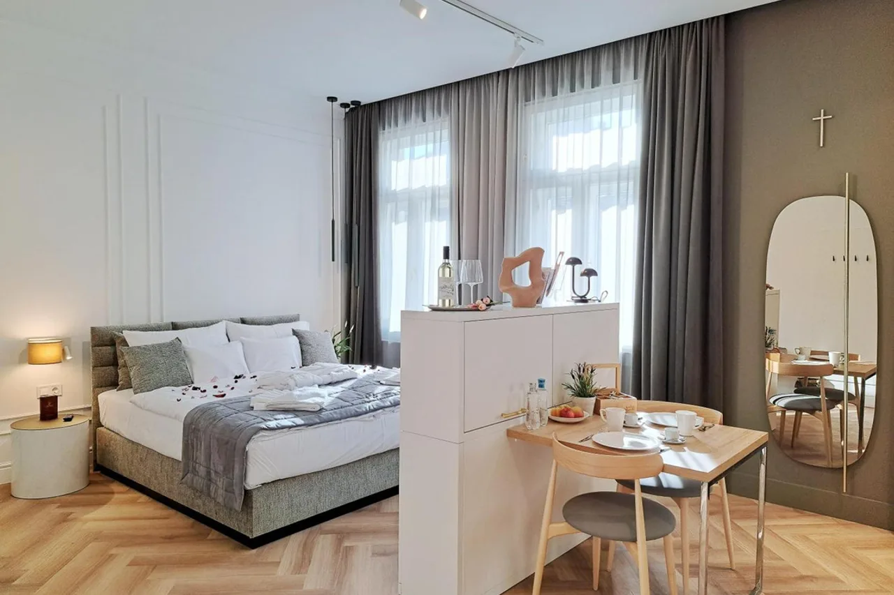 Hotel Domus Collis — ภาพห้องพักและบรรยากาศ
