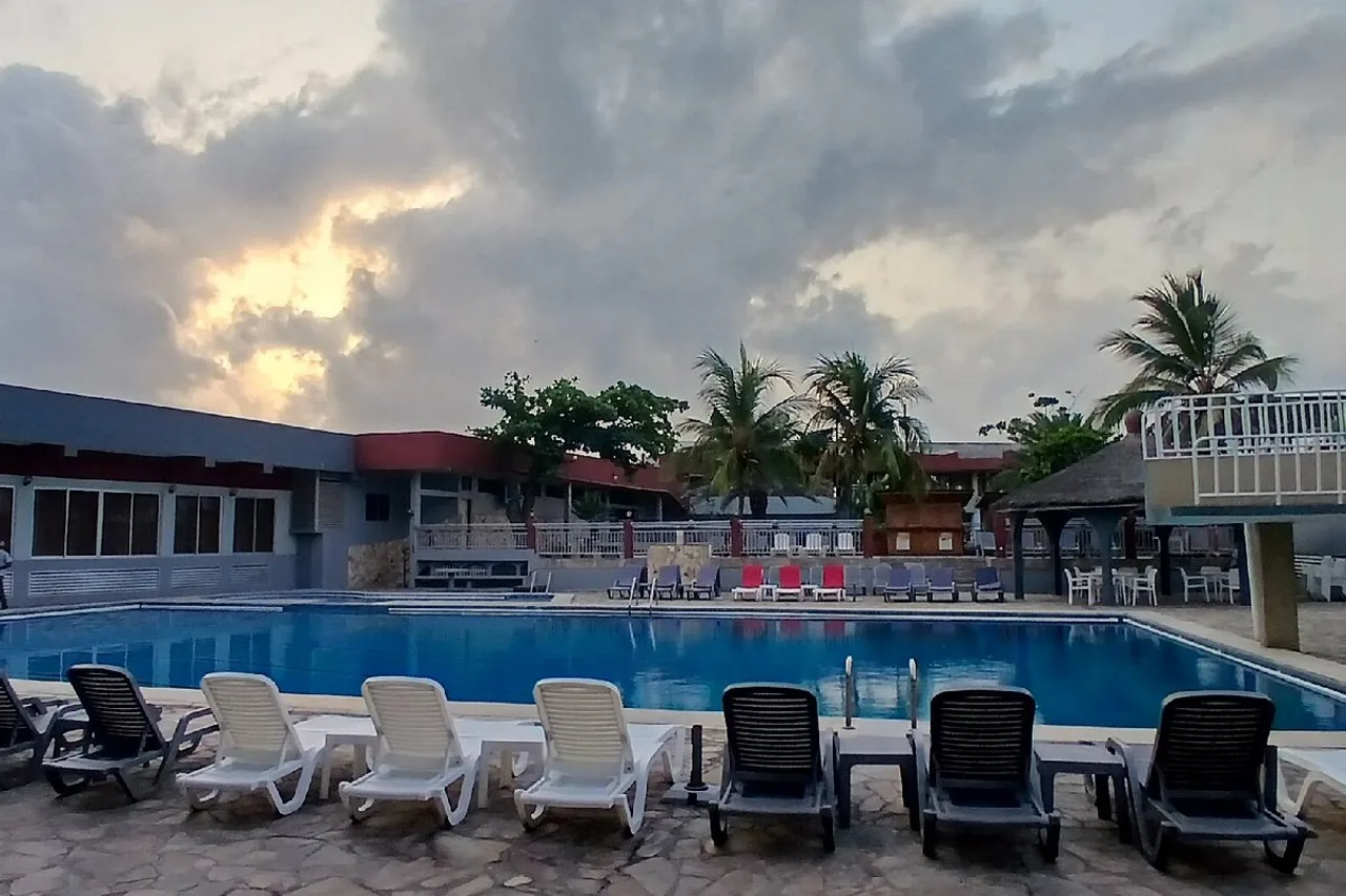Hotel du Lac Cotonou — ภาพห้องพักและบรรยากาศ