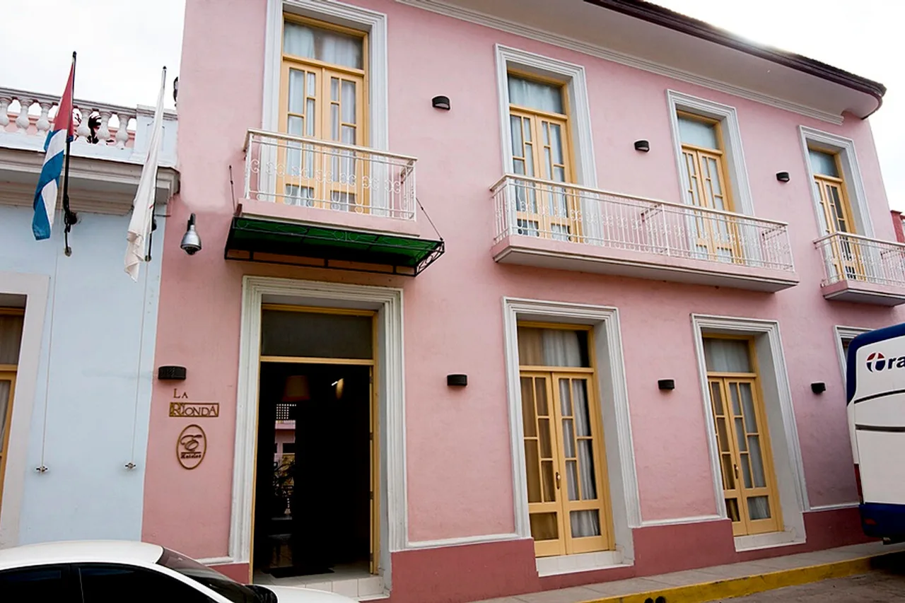 Hotel E La Ronda — ตรินิแดด