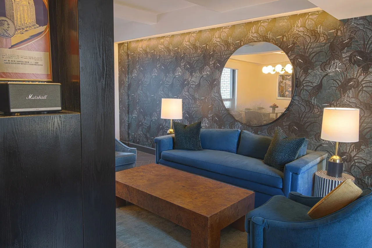 Hotel Edison Times Square — rooms and atmosphere