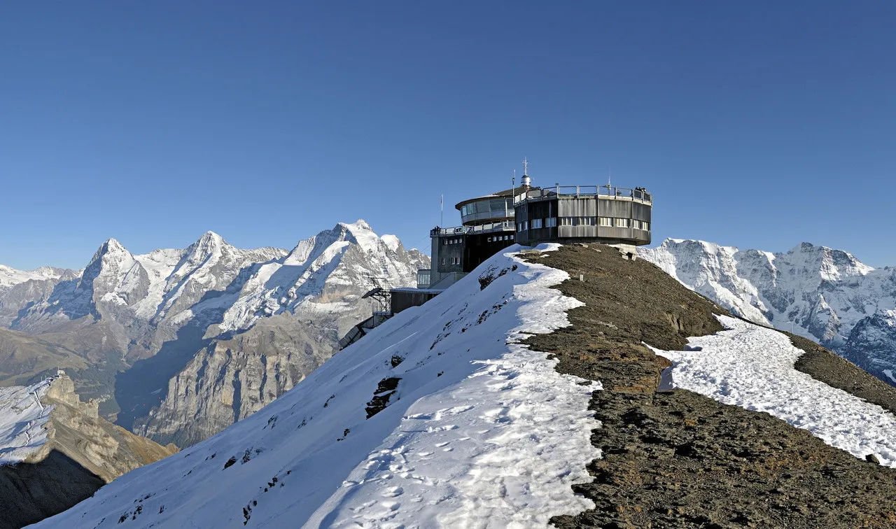 Hotel Eiger Selfness — rooms and atmosphere