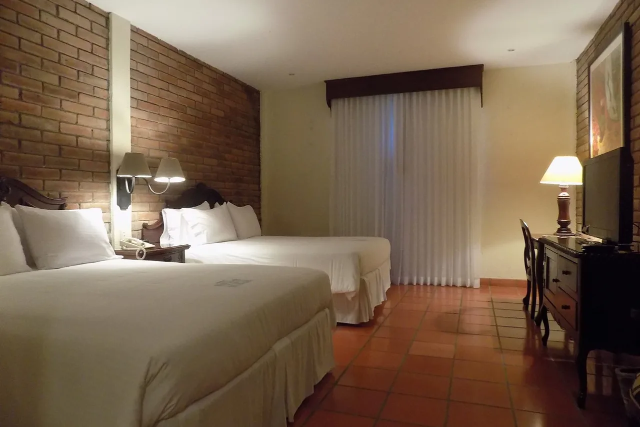Hotel El Convento Leon Nicaragua — ภาพห้องพักและบรรยากาศ