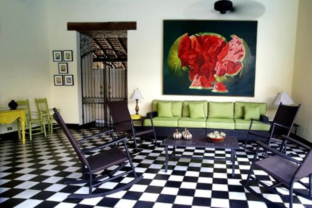 Hotel El Convento Leon Nicaragua — ภาพห้องพักและบรรยากาศ